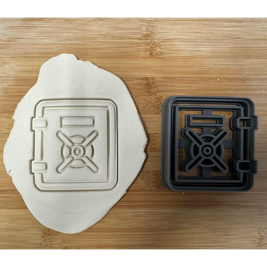 Safe Cookie Cutter Set for Banking Fun (3.5 x 3 inches)
