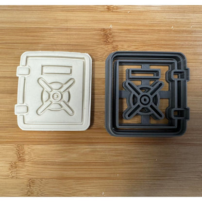 Safe Cookie Cutter Set for Banking Fun (3.5 x 3 inches)