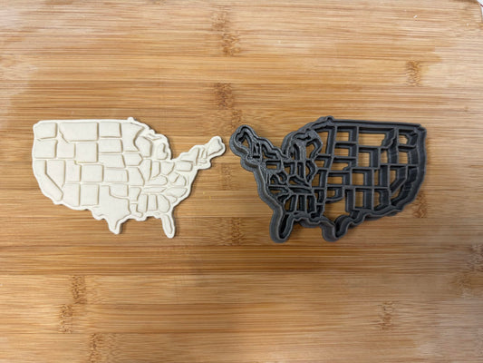 Realistic Detailed United States Map Cookie Cutter - Easy Push Design, Ideal for Geography Enthusiasts, Education, and Celebrations (3.25 x 4.75 inches)